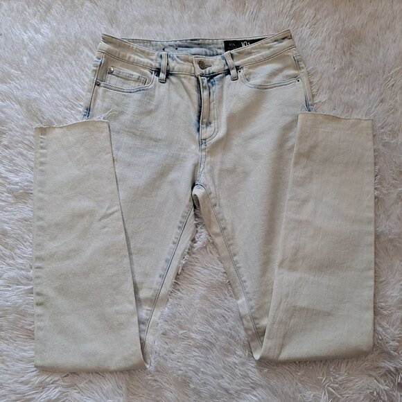 A/X Armani Exchange Size 29 J01 Super Skinny Jeans Light Wash Distressed NWOT - Picture 1 of 11
